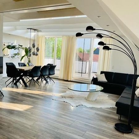 Apartment 160Qm 5 Schlafzimmer 1 Wohnzimmer Terrasse Und Balkon Wilhelmshaven Ngoại thất bức ảnh