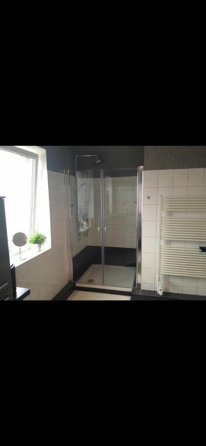 Apartment 160Qm 5 Schlafzimmer 1 Wohnzimmer Terrasse Und Balkon Wilhelmshaven Ngoại thất bức ảnh
