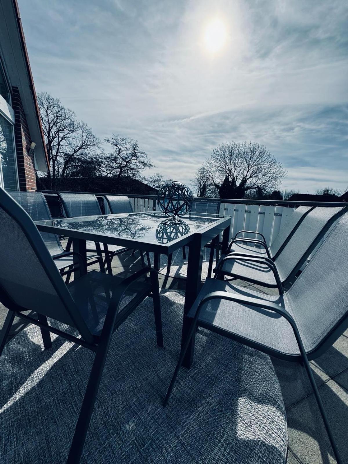 Apartment 160Qm 5 Schlafzimmer 1 Wohnzimmer Terrasse Und Balkon Wilhelmshaven Ngoại thất bức ảnh